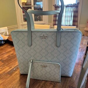 Kate Spade NWT flower tote and matching wristlet in color glow